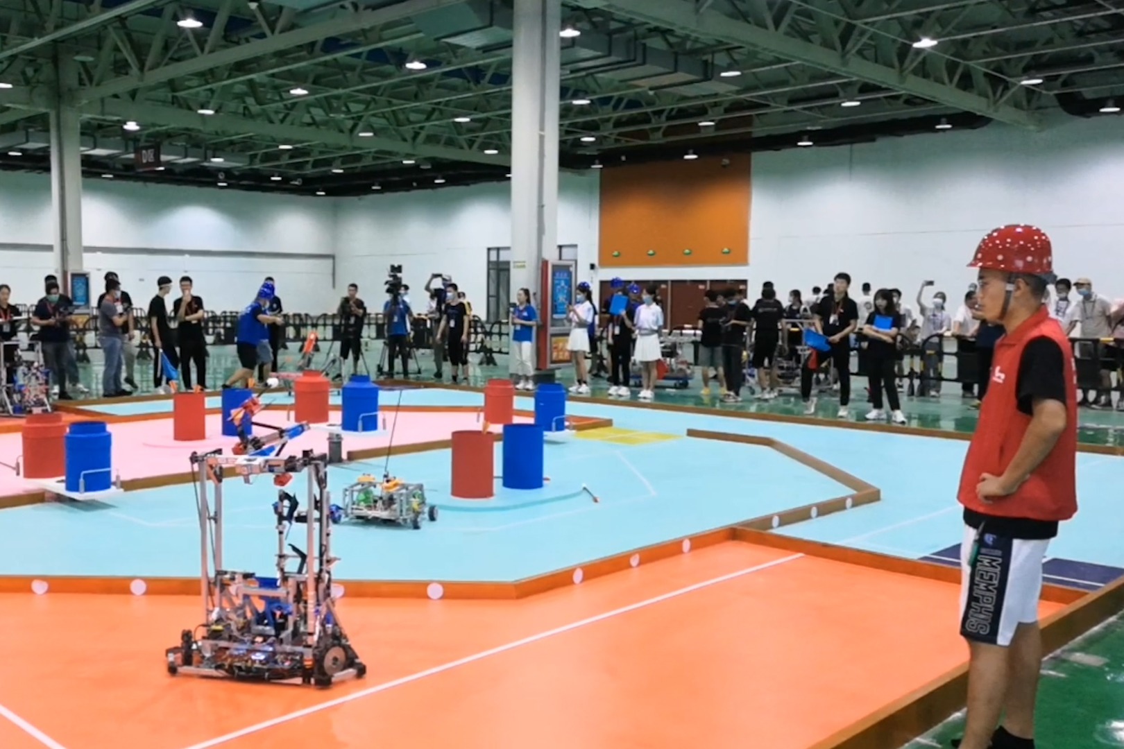 第八届山东省大学生机器人大赛在邹城开赛