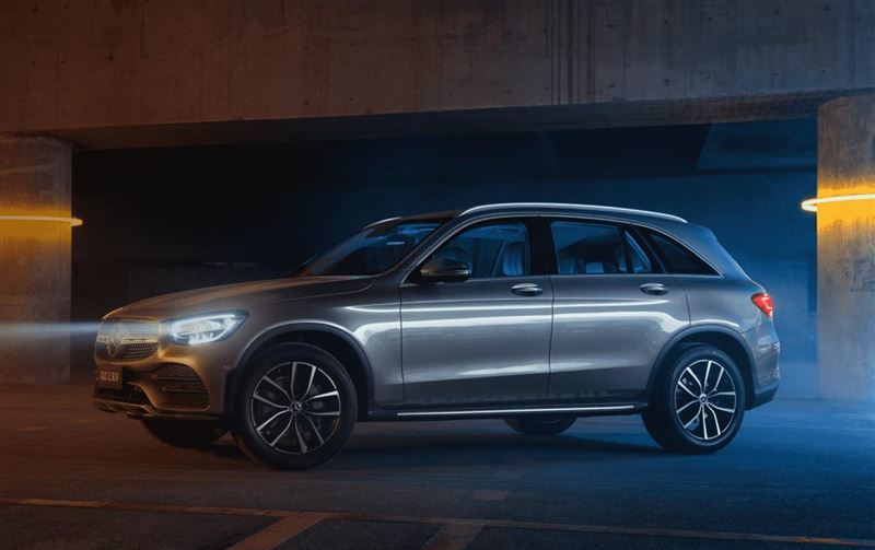 gla180奔驰2021款,gla260 不过,奔驰gla则出现了价格不变,配置提升的情况:2022款gla 200车型