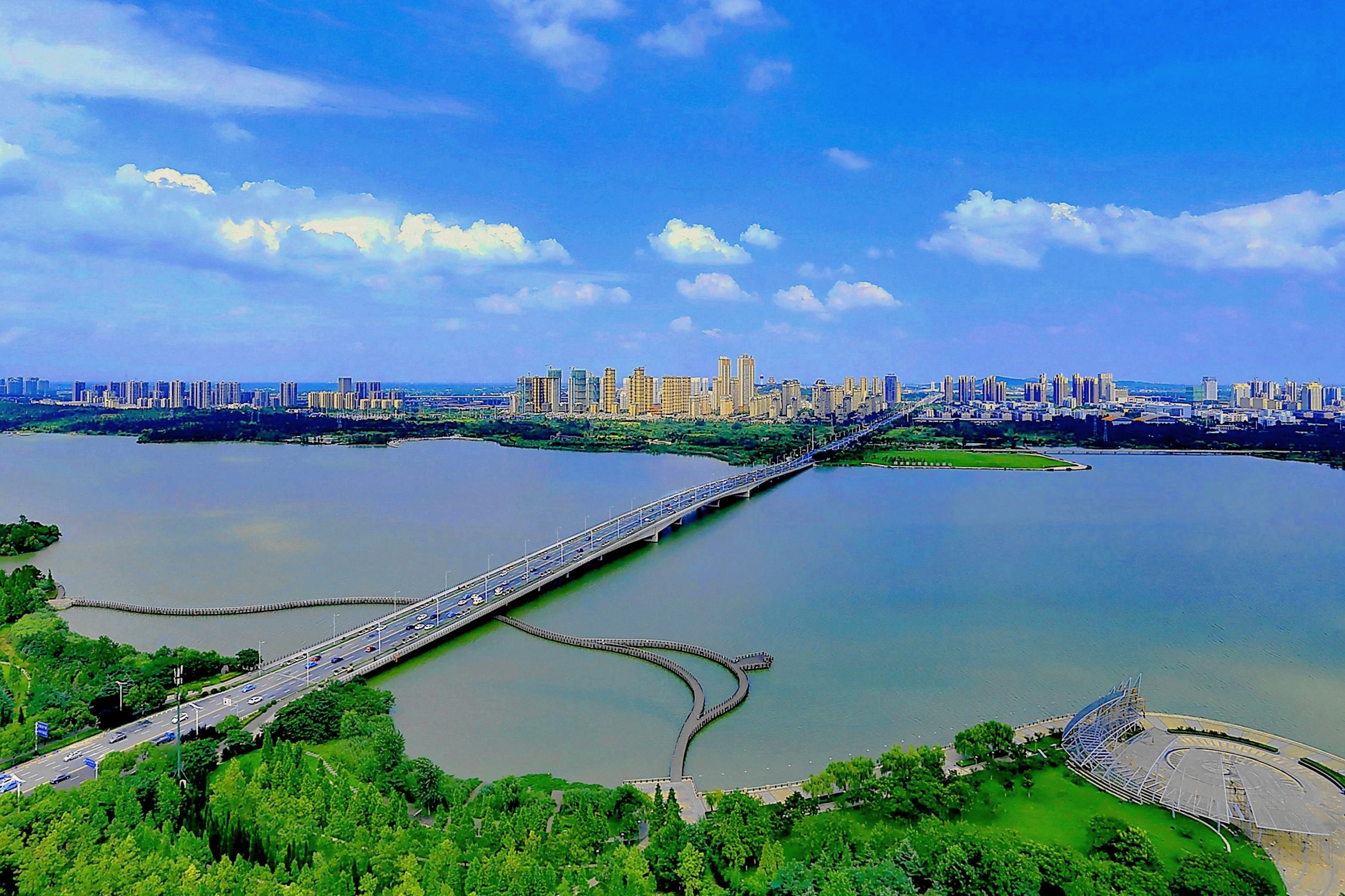 蚌埠市龙湖大桥