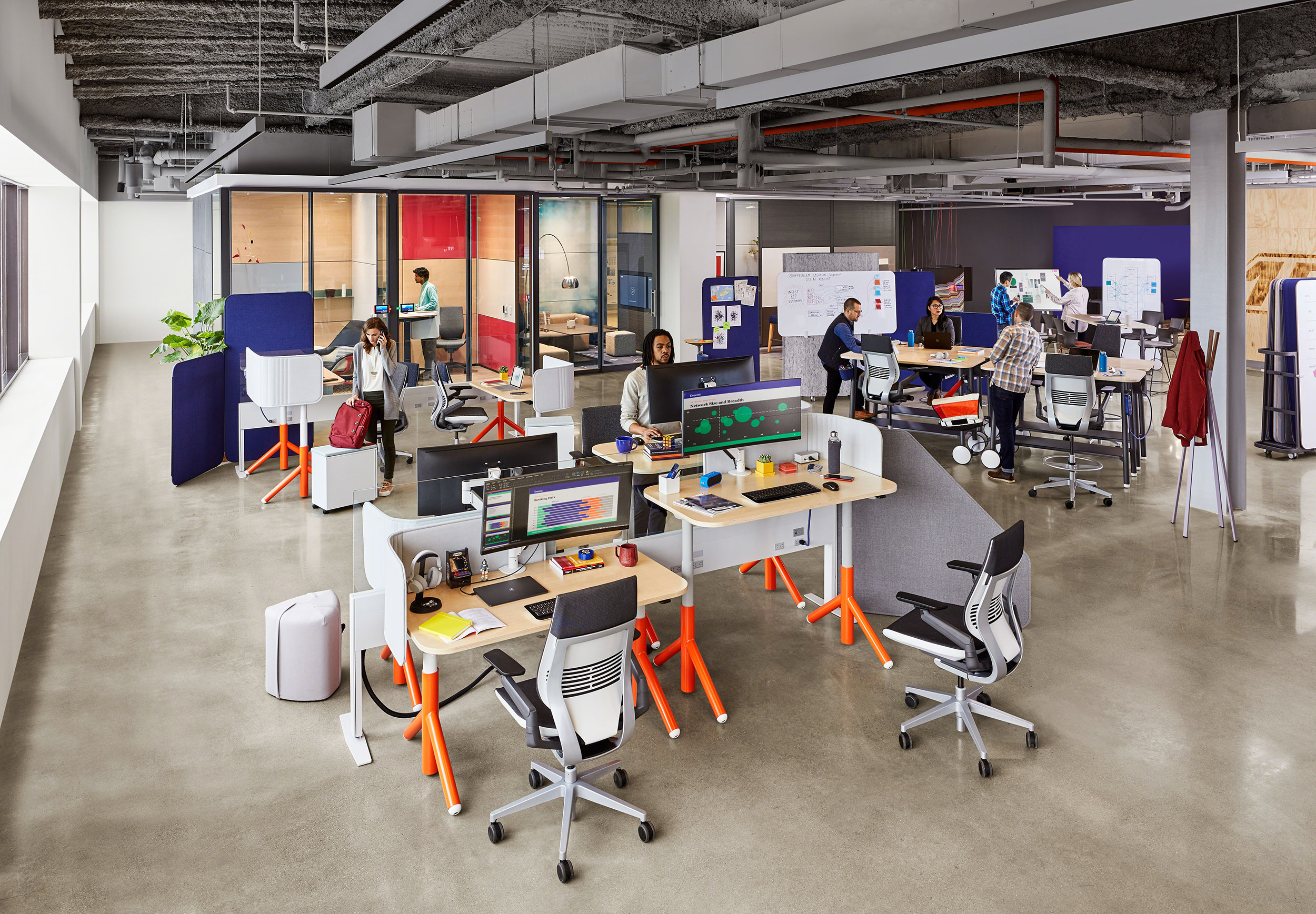 steelcase助力dlg电子竞技俱乐部 为玩家带来绝佳游戏体验__凤凰网