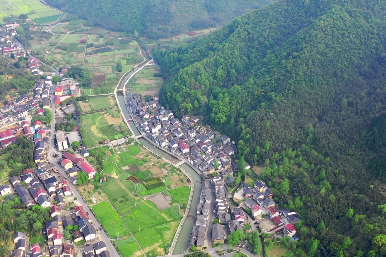 跟着小余一起探寻江南之美，见识不一样的杭州文村