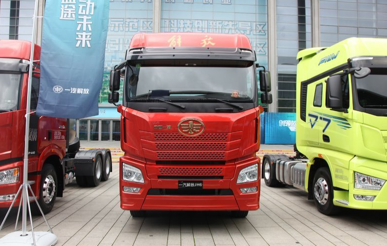 重卡车型里国六排放560马力的青岛解放jh6领航版牵引车表现如何__凤凰