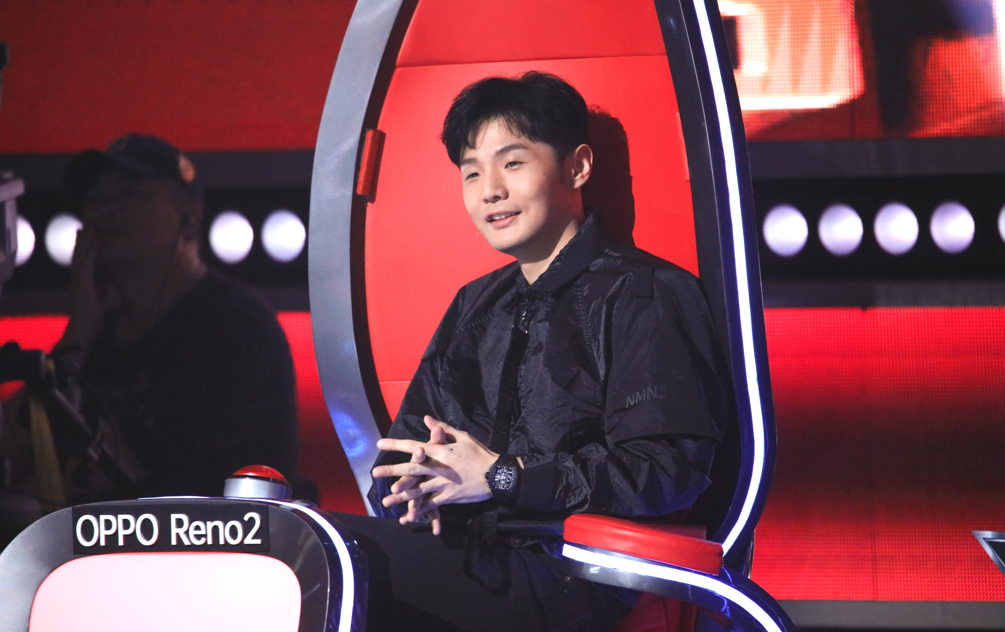 知名流行音乐歌手李荣浩都戴哪些手表?