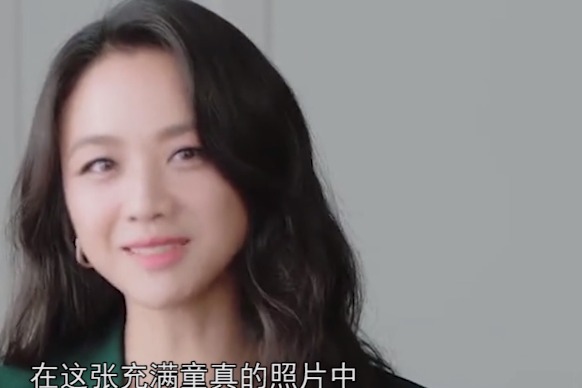 汤唯晒女儿剪发萌照 出去玩被叫哥哥