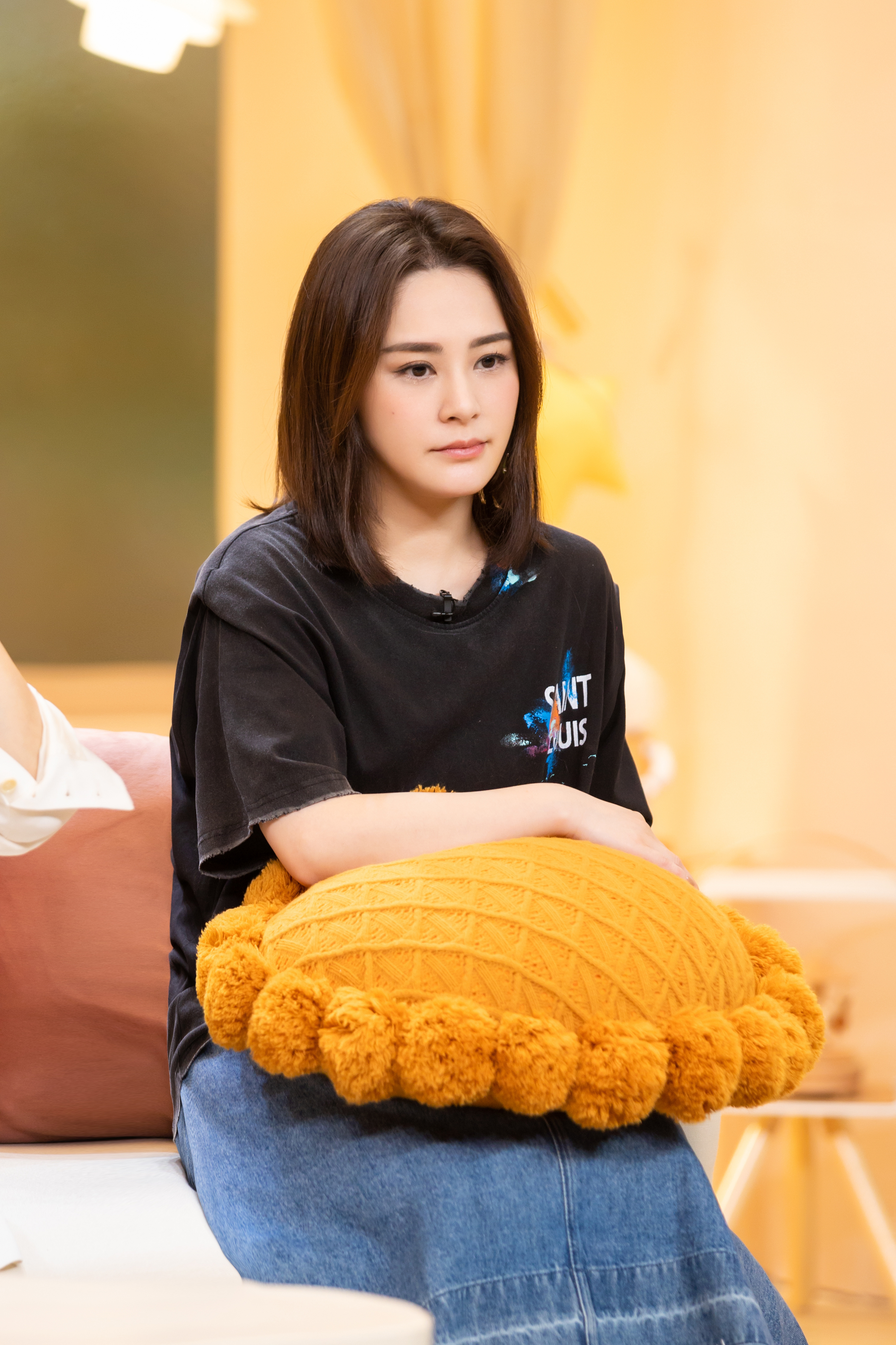 钟欣潼怦然心动20岁收官理性与包容中获治愈