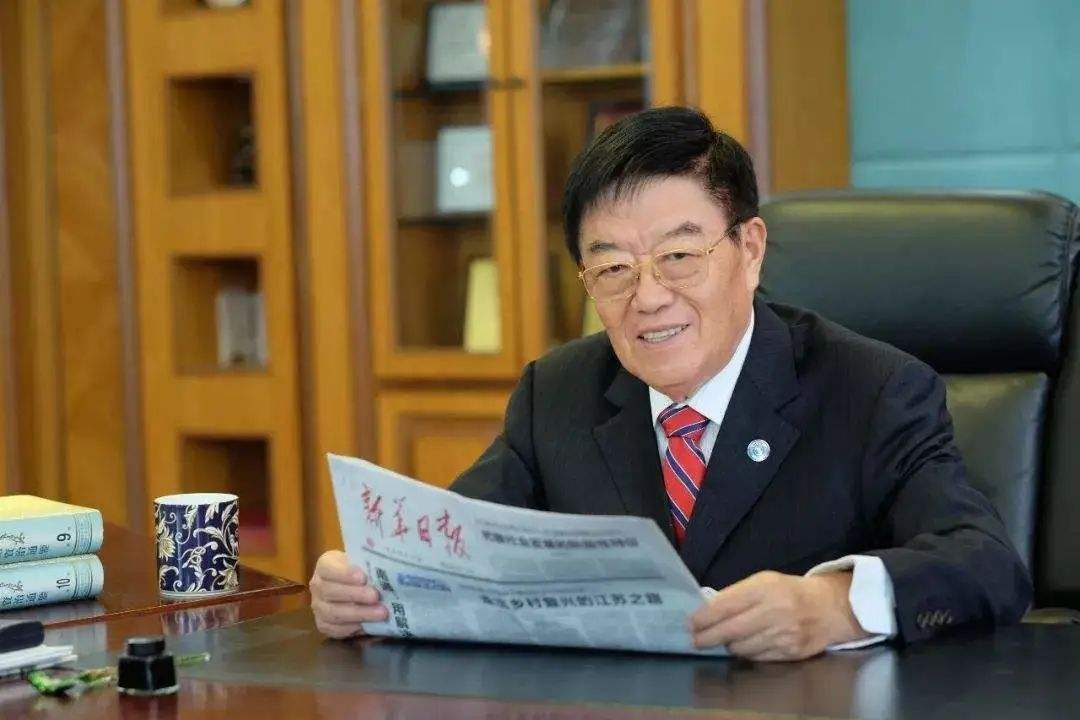 扬子江药业集团官网发布讣告称:"扬子江药业集团党委书记,董事长,总