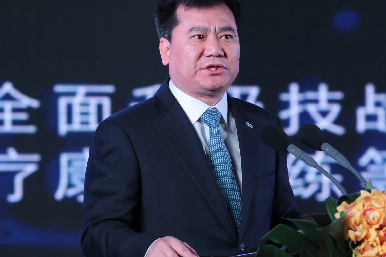 【财经早餐】苏宁易购宣布董事会改选，张近东退居二线_凤凰网