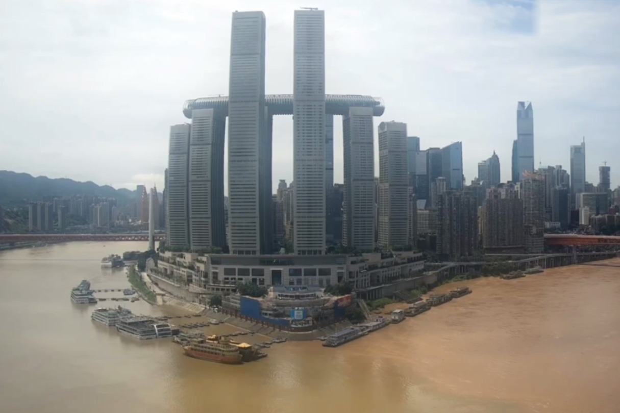 视频丨嘉陵江2021年第1号洪水已平稳通过重庆中心城区