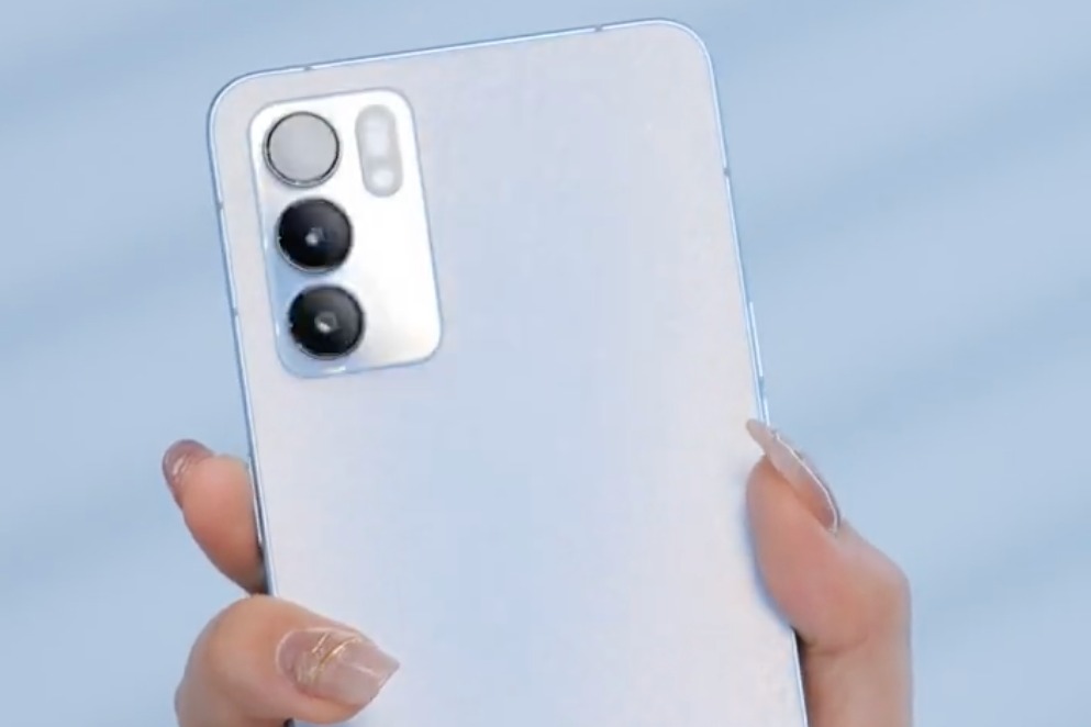 OPPO Reno6：纯素颜自拍也能这么好看？