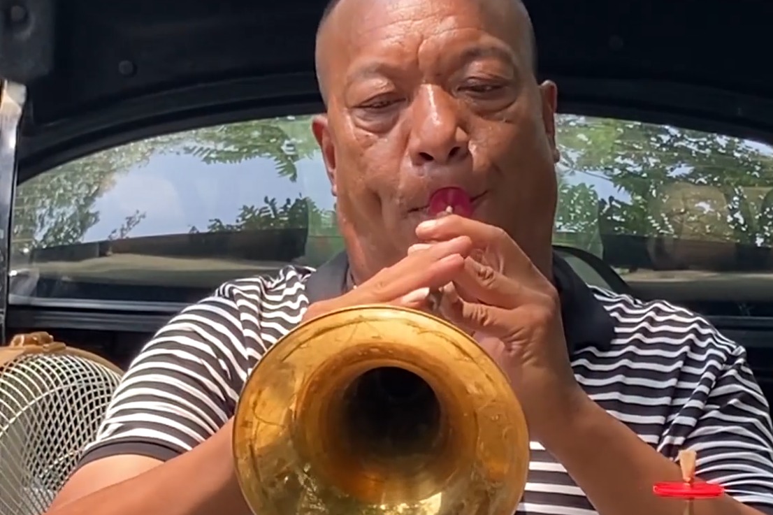 唢呐大神演奏歌曲父老乡亲经典老歌听完你想起了谁