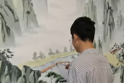西北小伙不做沪漂回乡自学浮雕彩绘创业，坚持爱好建设家乡