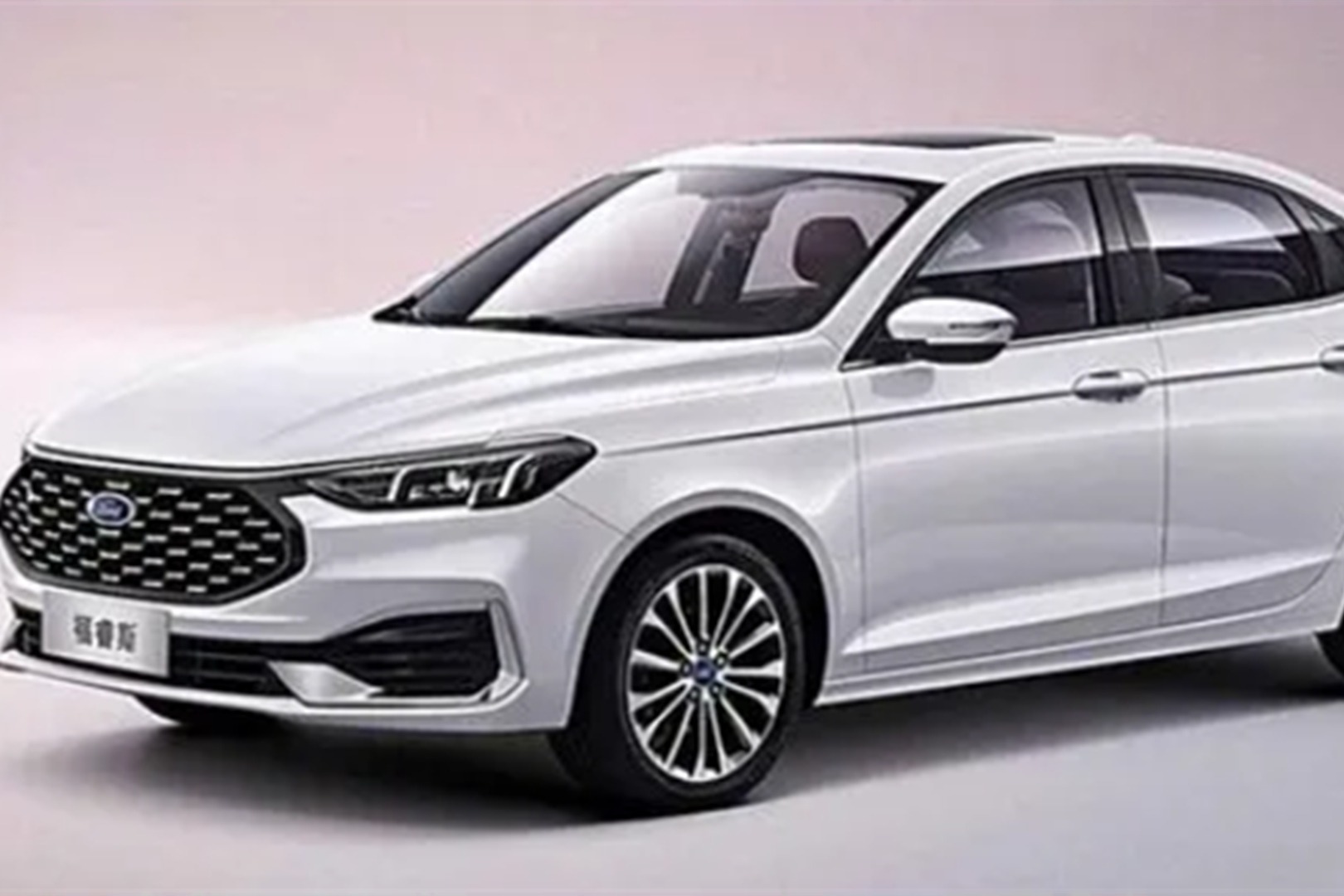 前脸大气，福特福睿斯家用值得买吗？油耗高吗？