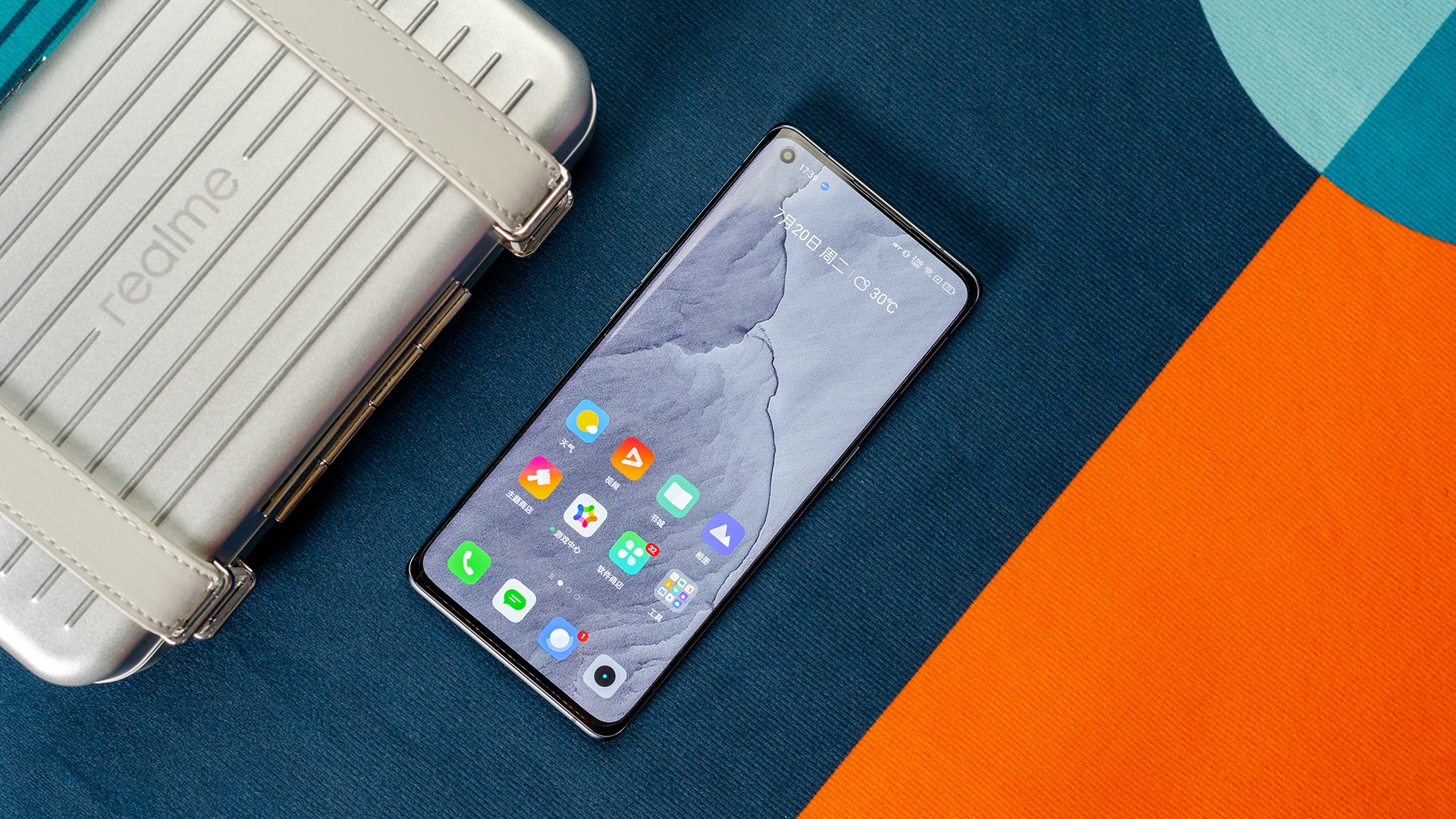 真我gt大师探索版图赏通感设计润泽质感