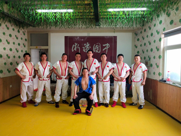 义务收徒45年,72岁变"网红"——记中国跤传承人刘清海__凤凰网