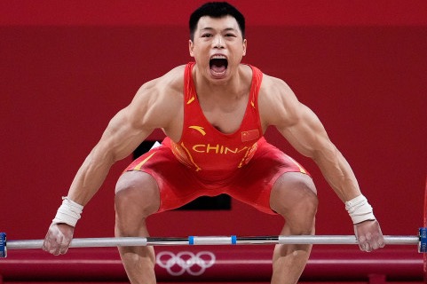 胜利之师！中国包揽举重前3金，网友：中国力量_凤凰网