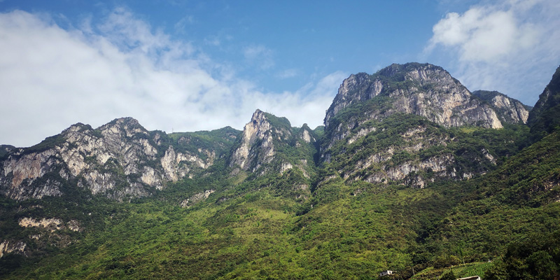 穿行巍巍乌蒙山__凤凰网