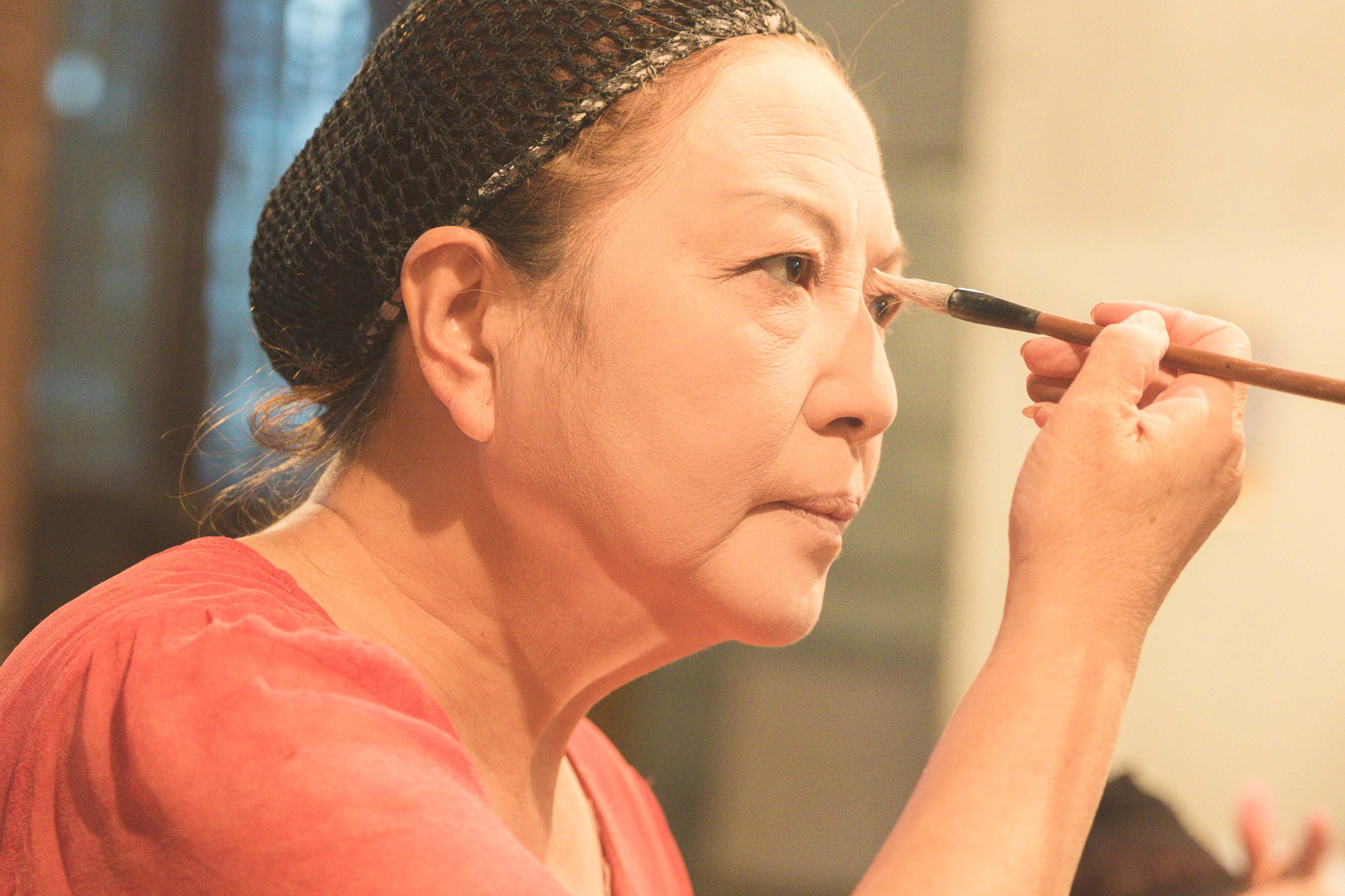 盐镇水街漂舟戏苑戏曲后台化妆花絮