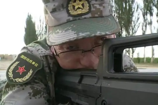 张洪峰：扶贫战场再现新时代军人担当