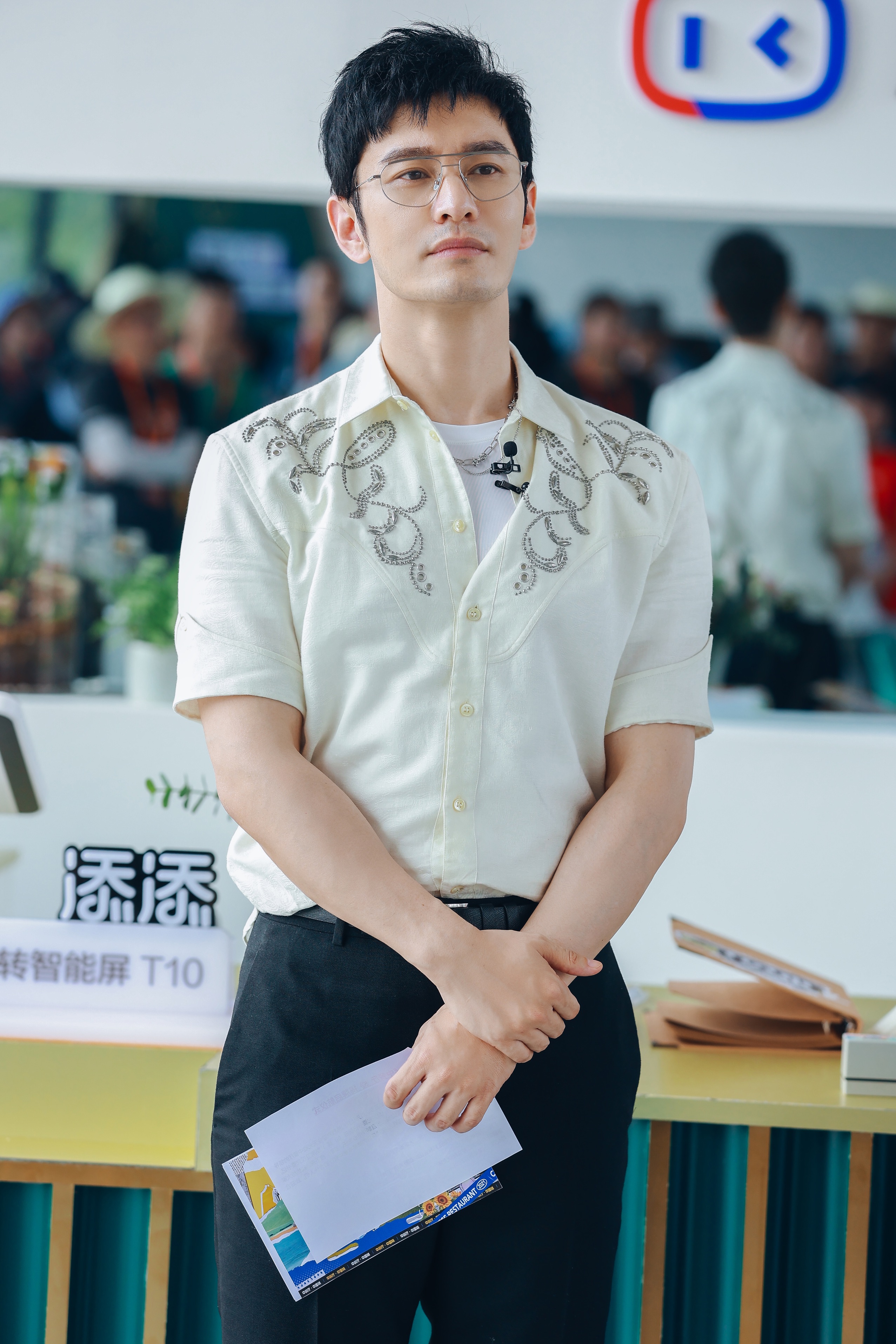 黄晓明《中餐厅5》首播 暖心店长"求生欲"拉满