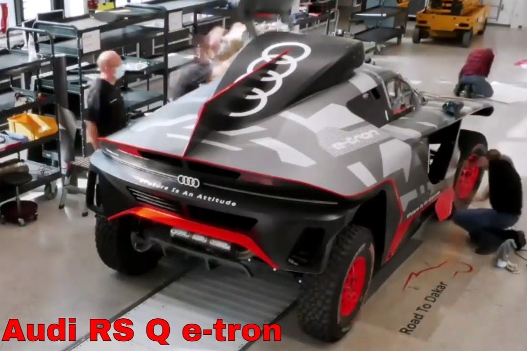 定格片：奥迪RS Q e-tron达喀尔赛车的组装过程