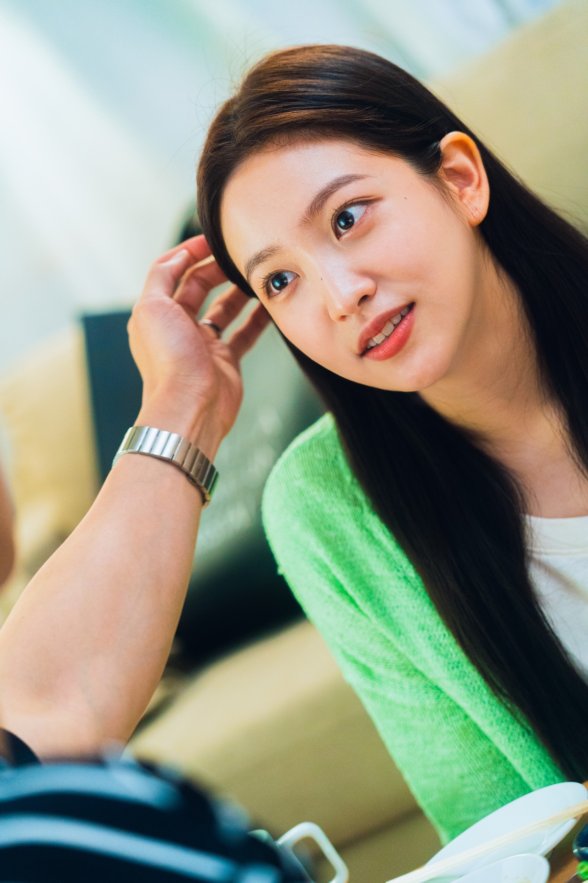 金艺琳《blue birthday》,截然相反的剧照公开,诱发观众好奇心