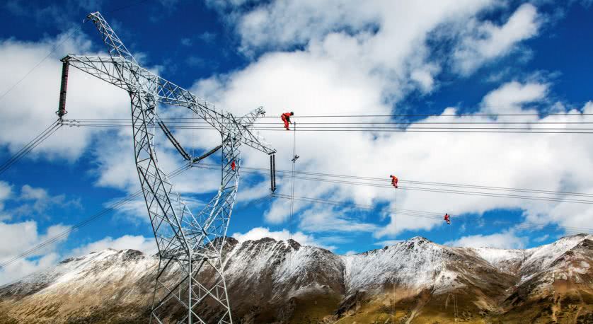 從家家燒牛糞到綠電出高原70年西藏能源變革