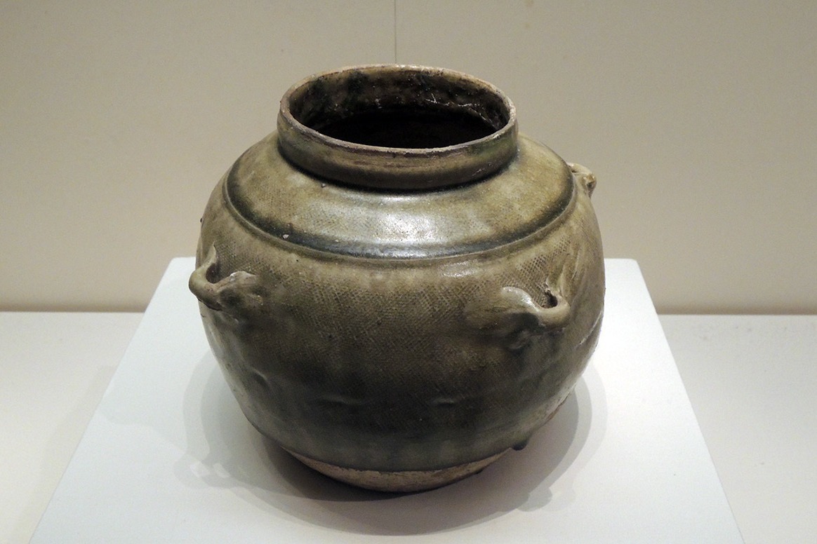 中国古代陶器珍宝：汉代青瓷四系罐