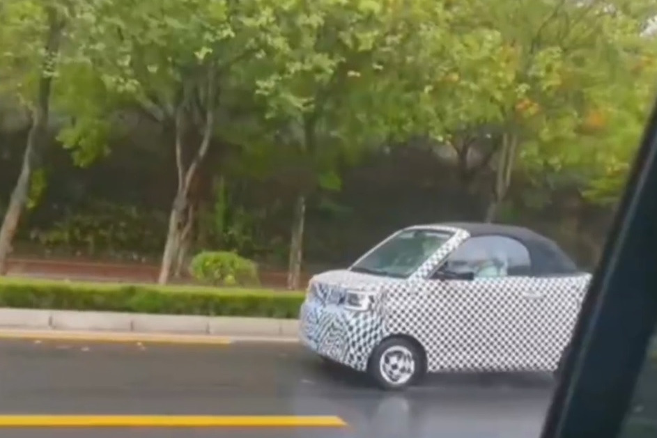 五菱宏光MINIEV敞篷版谍照 这个设计年轻人都喜欢