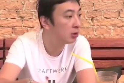 好刚！王思聪吐槽某夜店打灯太LOW，灯光师内涵他年龄大不懂欣赏