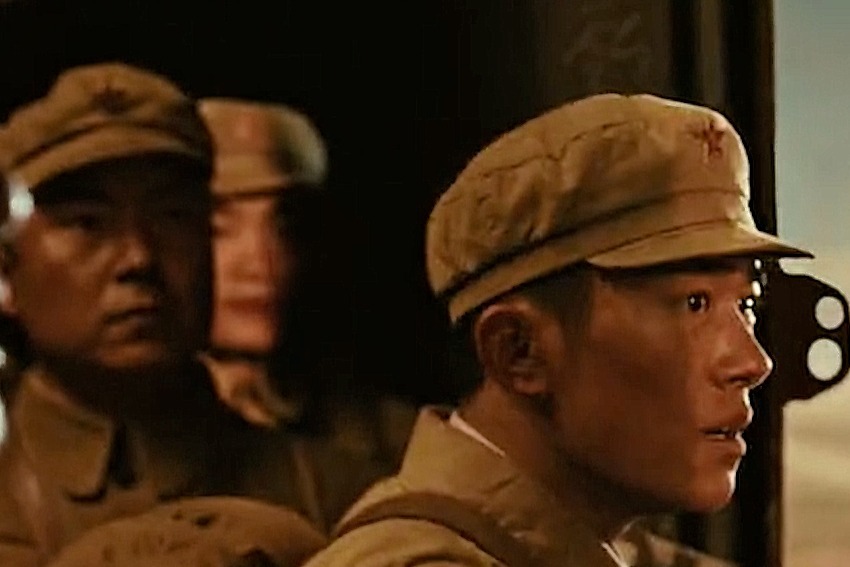 易烊千玺新电影上映 王源王俊凯包场支持好兄弟