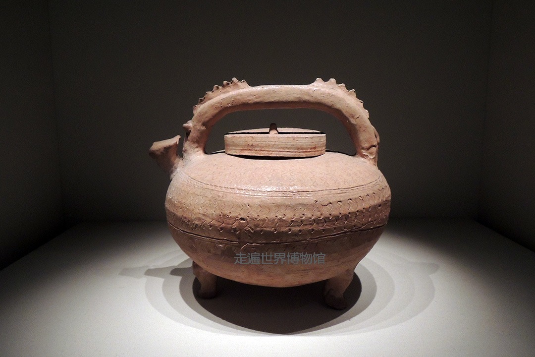 国家博物馆典藏珍宝——龙梁原始瓷盉