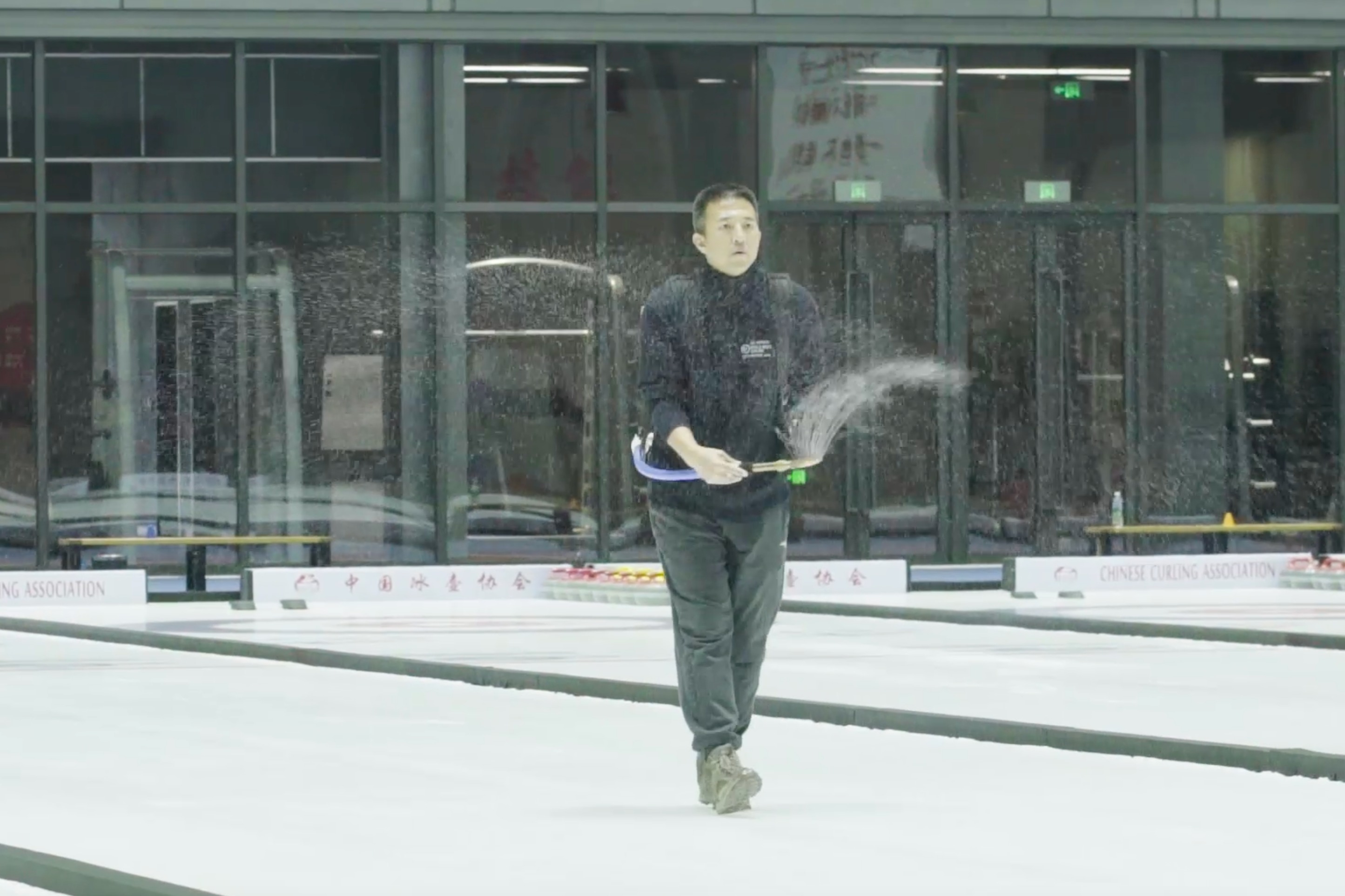 《逐梦冰雪》丨刘博强：从钢铁工人到制冰师 要保障更多人的冰雪梦