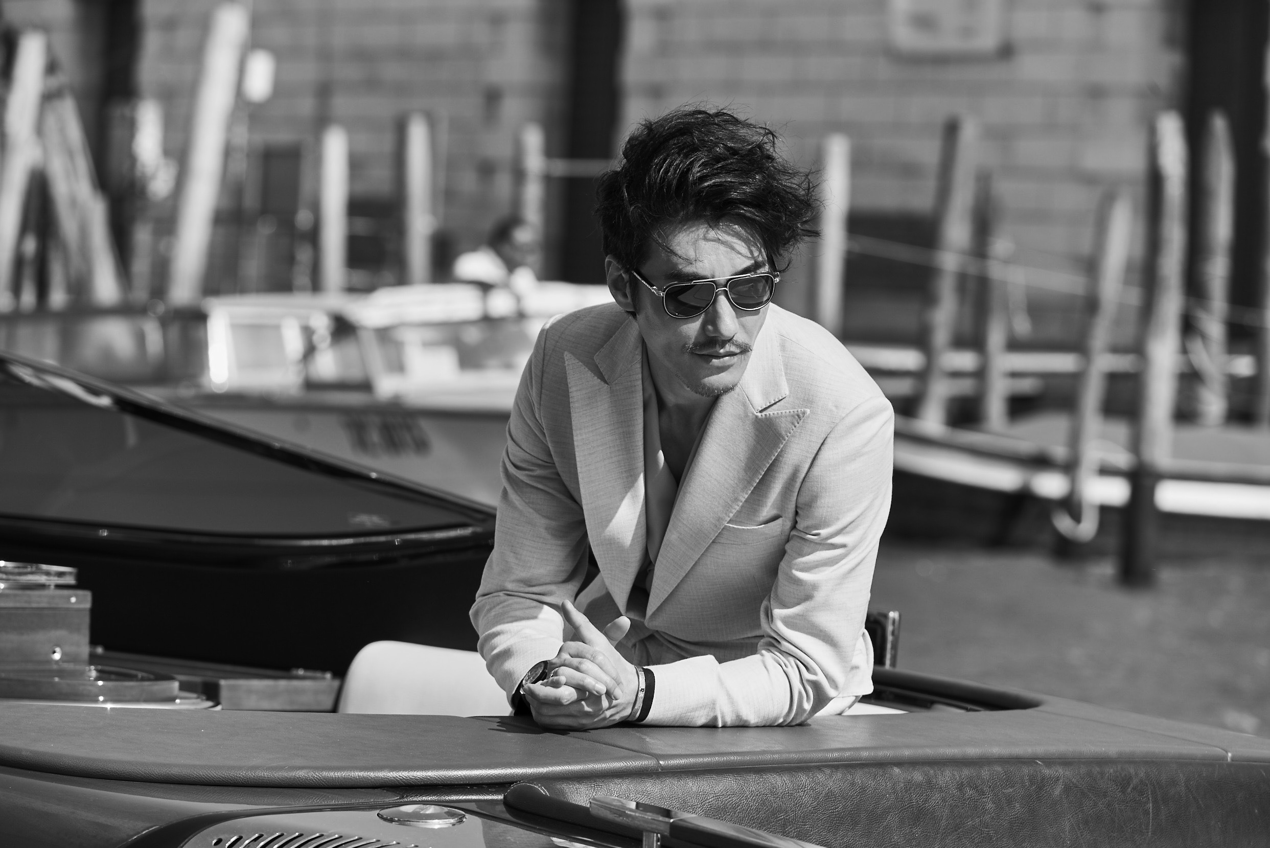 胡兵直播届的清流,时尚鼻祖气质yyds堪称叔圈天花板__凤凰网