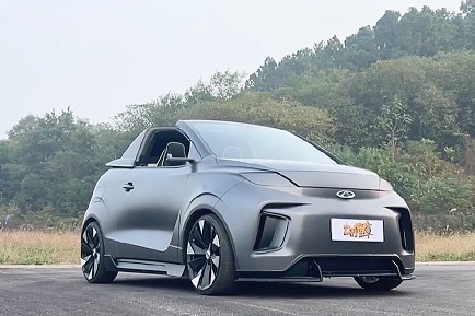 七哥撩车奇瑞敞篷小蚂蚁如果量产还有五菱的事吗