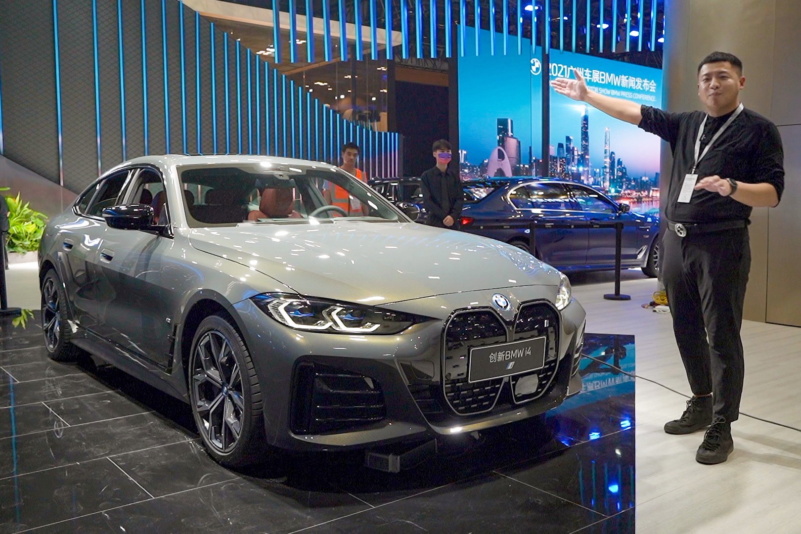 BMW又放大招!创新i4抢先实拍,你喜欢吗?_凤凰网视频_凤凰网