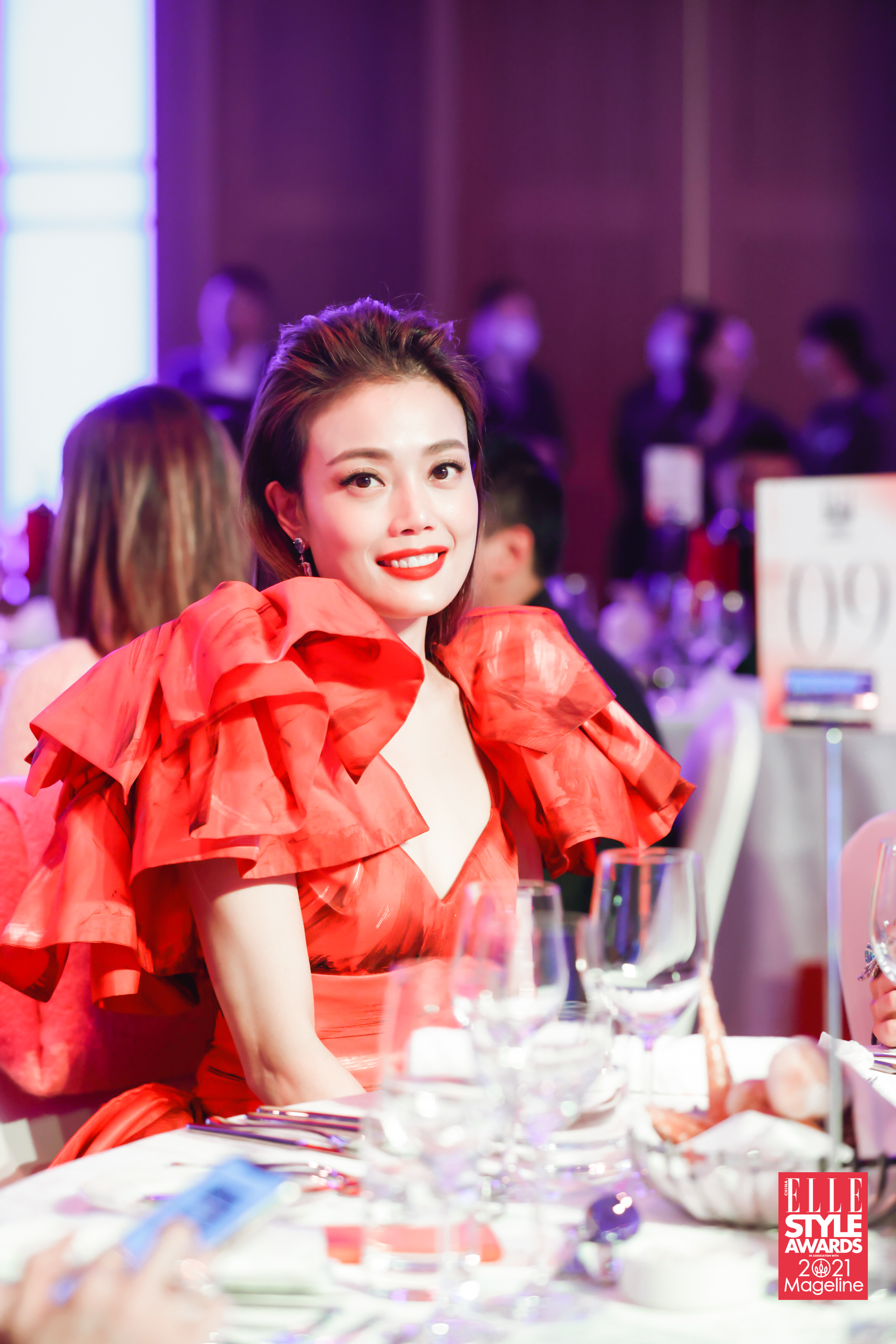 容祖儿现身2021elle风尚大典 双造型切换展现东方自信之美__凤凰网