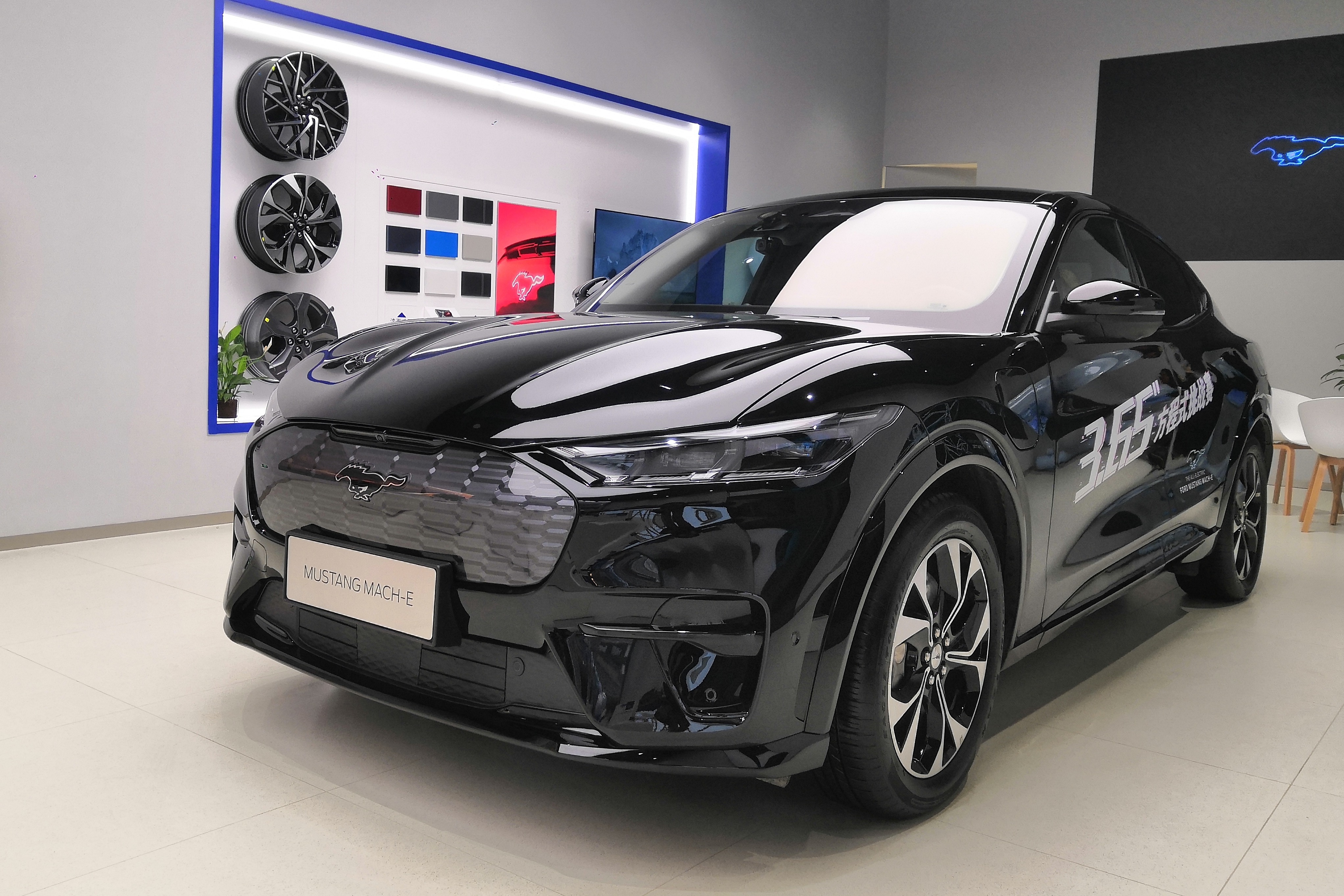 即复古又前卫 福特电动车mustang mach-e