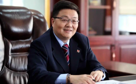 攀登者里的这句话,可以很好地阐释如今康缘药业和其董事长肖伟两者