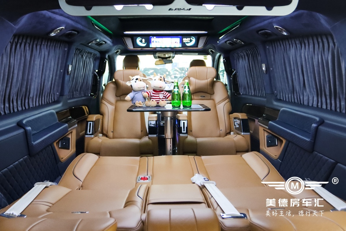 梵兹慕版商务车，小高顶设计，2米限高无压力，宽裕空间，精致奢华