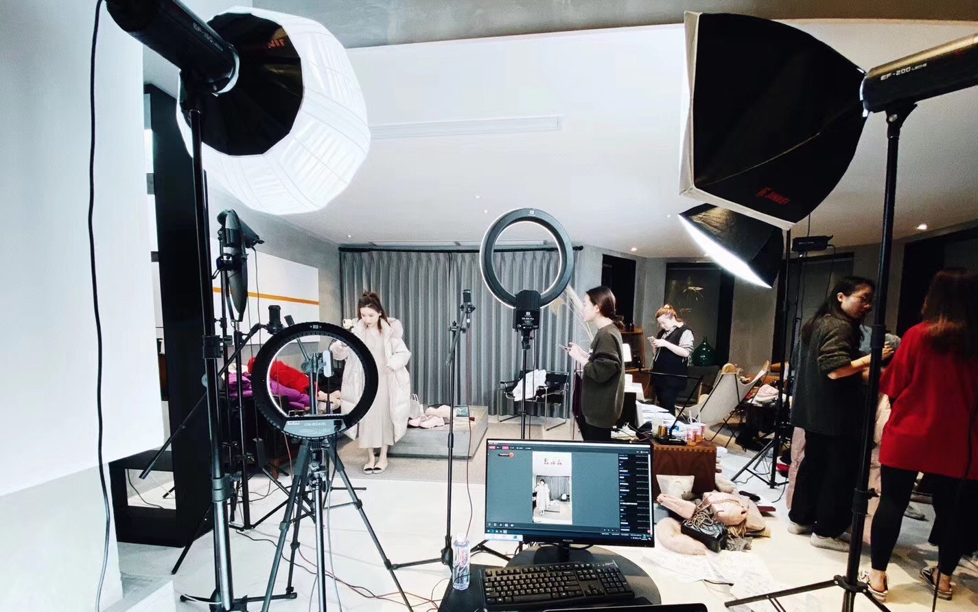 直播团队成员贪污300万是否直播电商雪崩的第一粒雪花