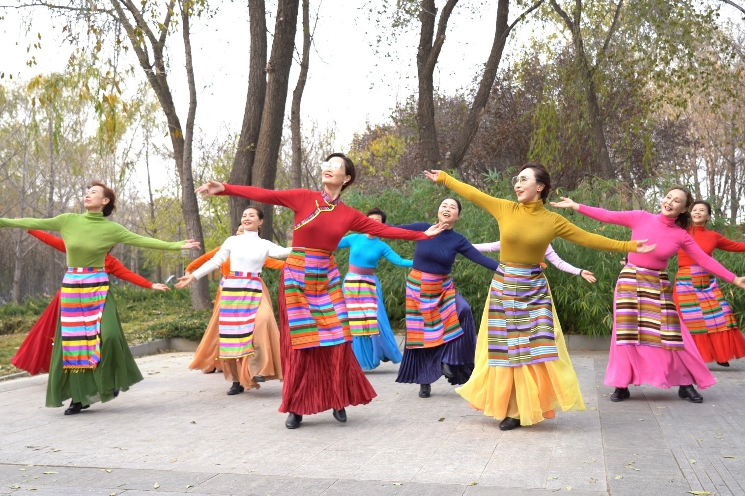 藏族舞蹈图片素材-编号06728777-图行天下