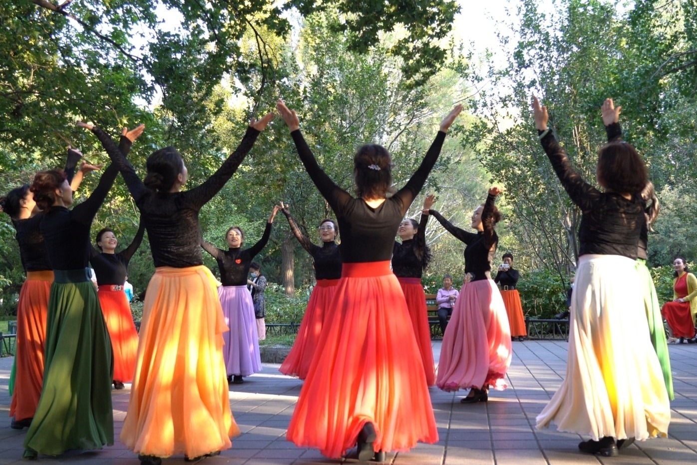 魅力朵朵舞蹈梦中的太阳圈圈舞好听更好看