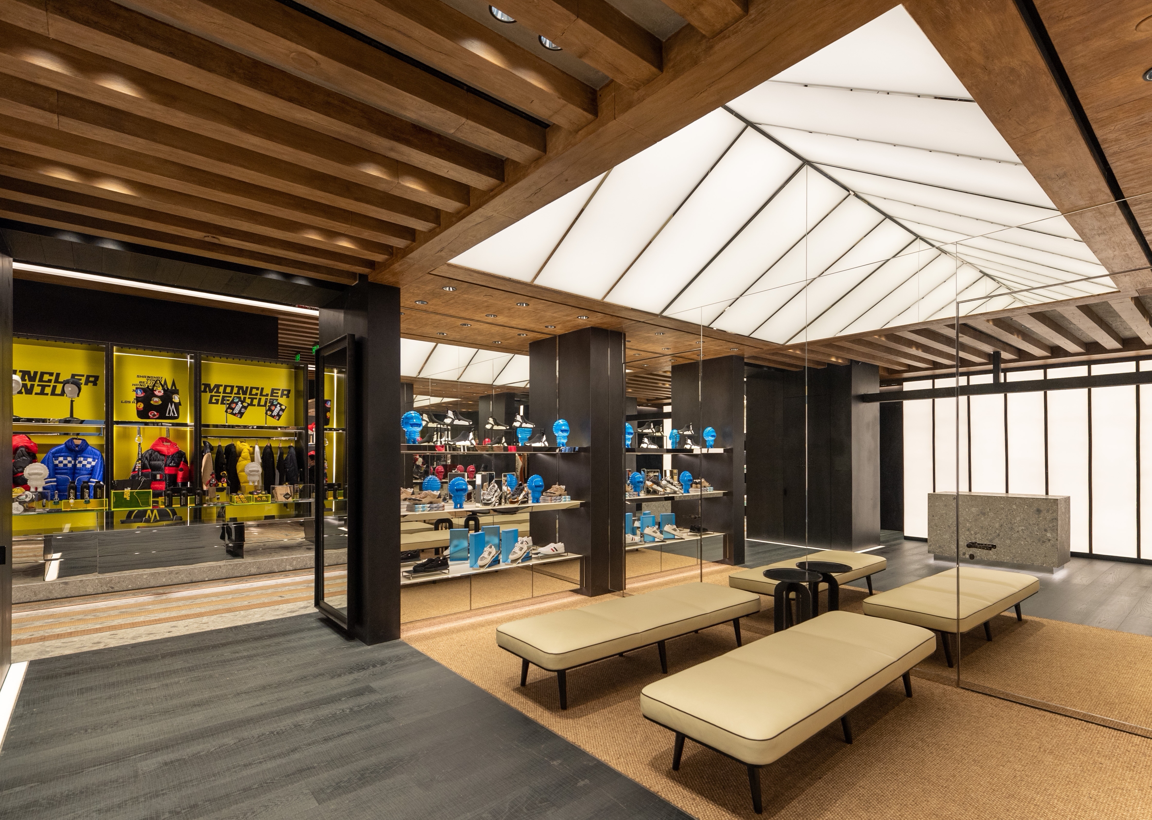 盟可睐moncler成都远洋太古里旗舰店隆重揭幕__凤凰网