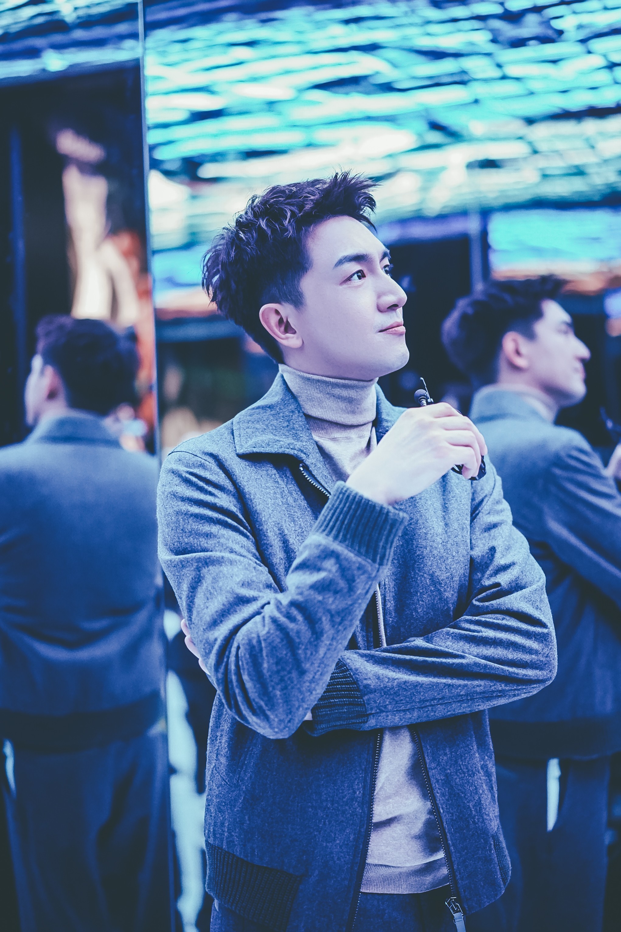 林更新出席品牌发布会活动,利落短发帅气十足__凤凰网