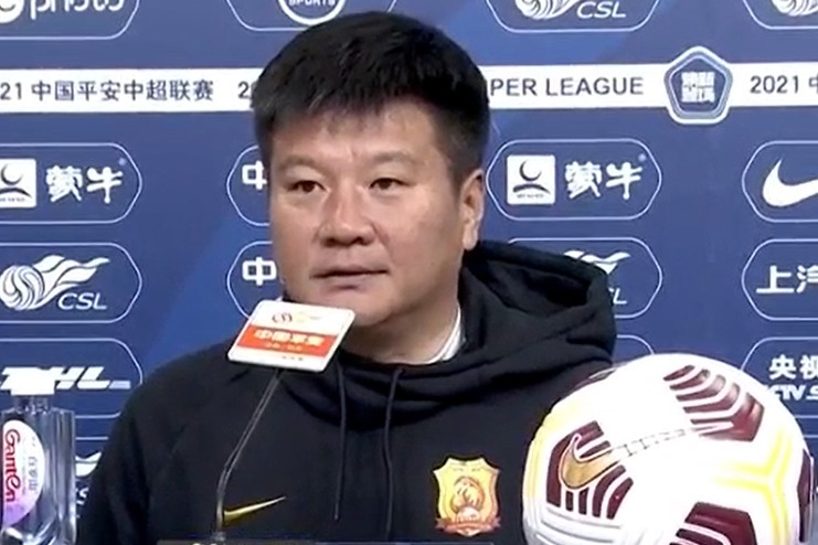 <em>李</em><em>金</em><em>羽</em>：武汉队队员连续作战体能到了极限，重庆是支有韧劲的球队