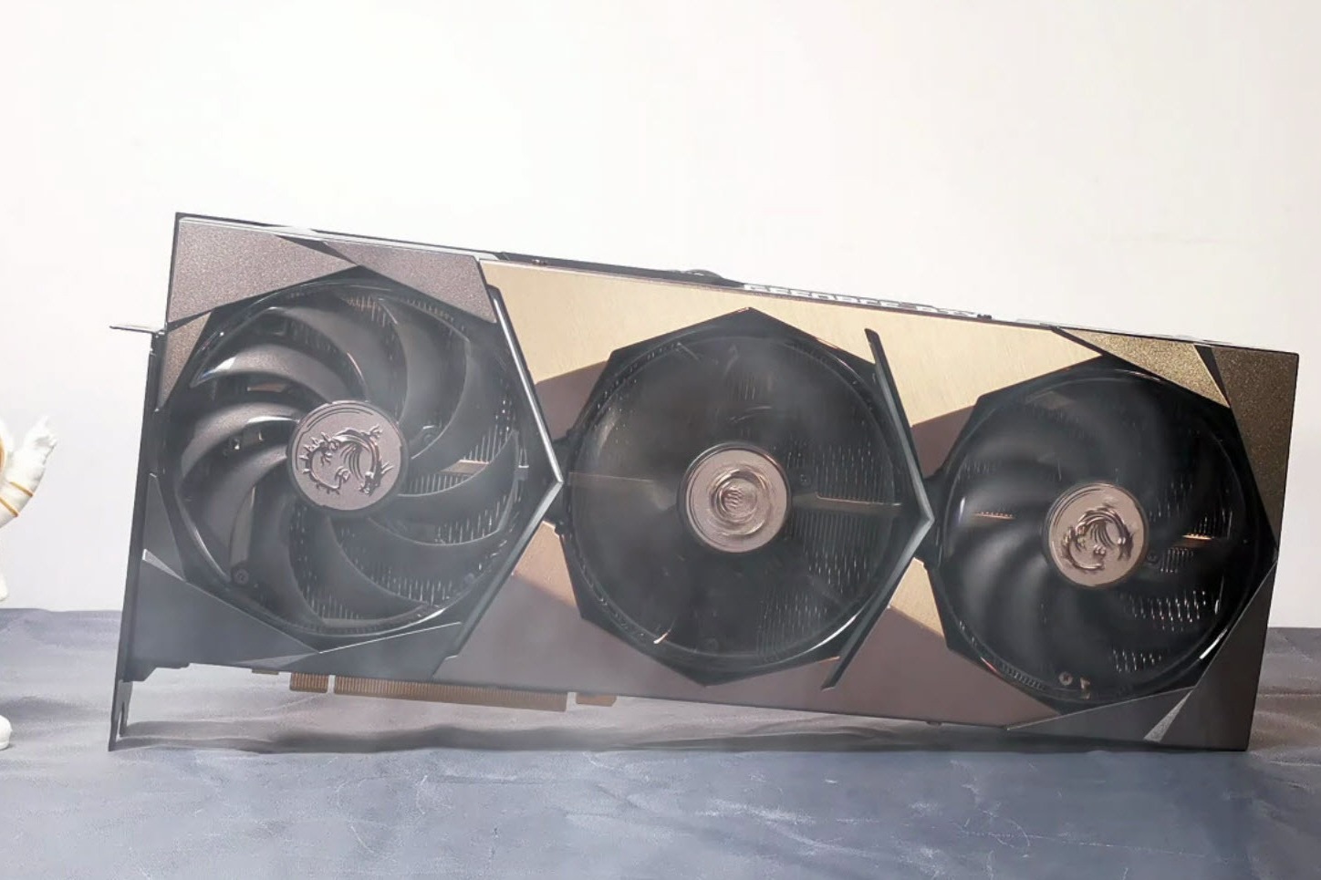 大超龙驾临，颜值&战力无懈可击。RTX 3080Ti 12G超龙实测