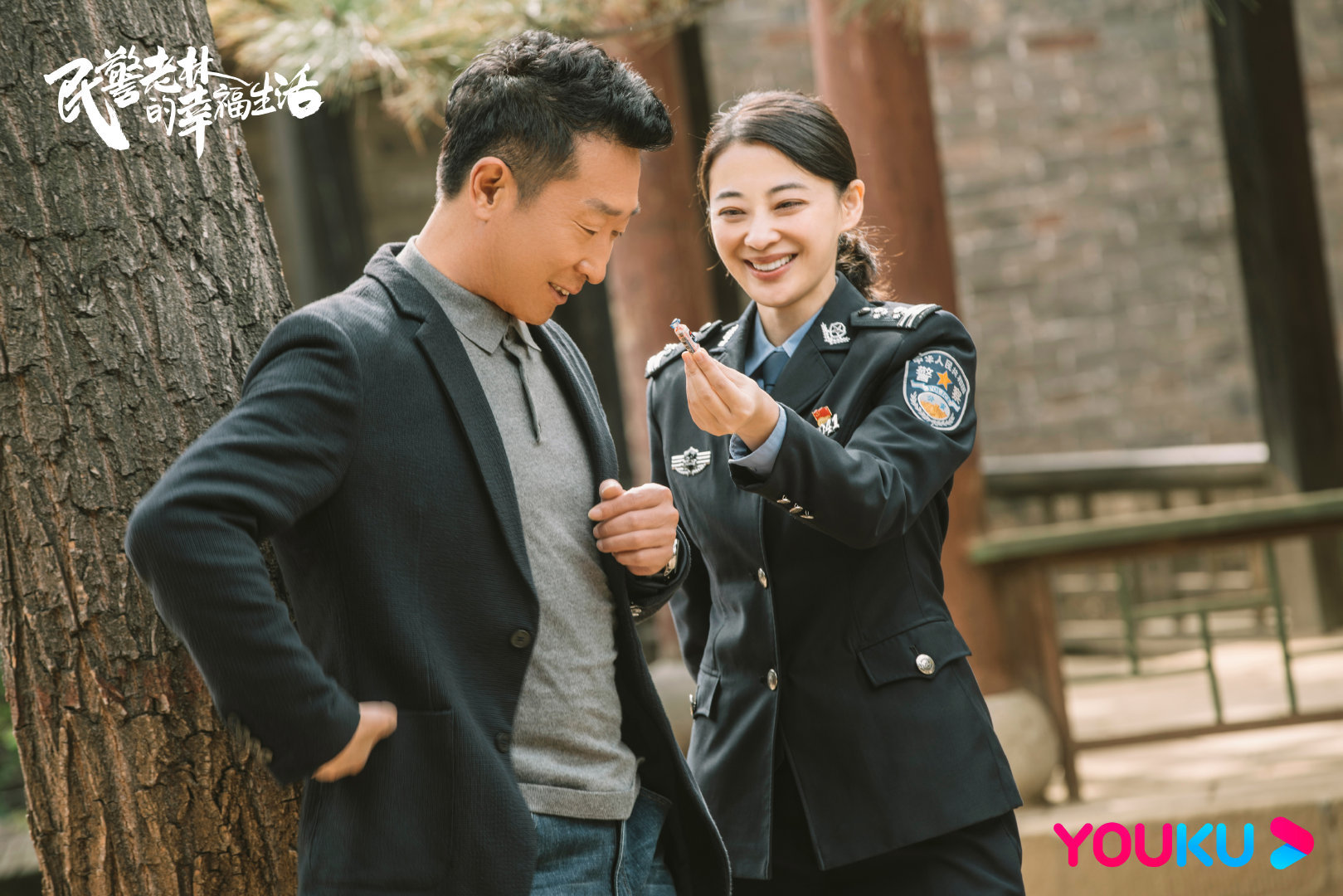 里憨厚朴实的农民喜耕田,到《有招书记》里帮助全村脱贫致富的刘金锁