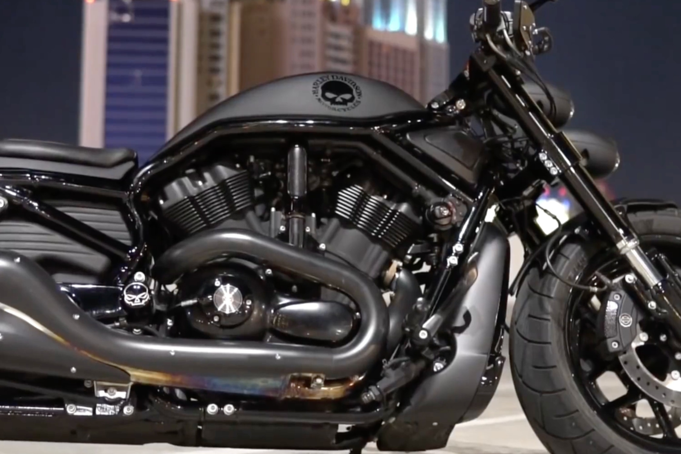 专享定制奢华哈雷戴维森,带你体验大块头带给你不一样的公路体验