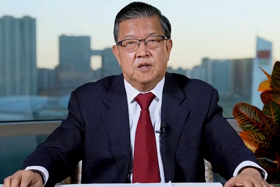 龙永图：美育教育要培养学生的审美能力和人文素质_凤凰网