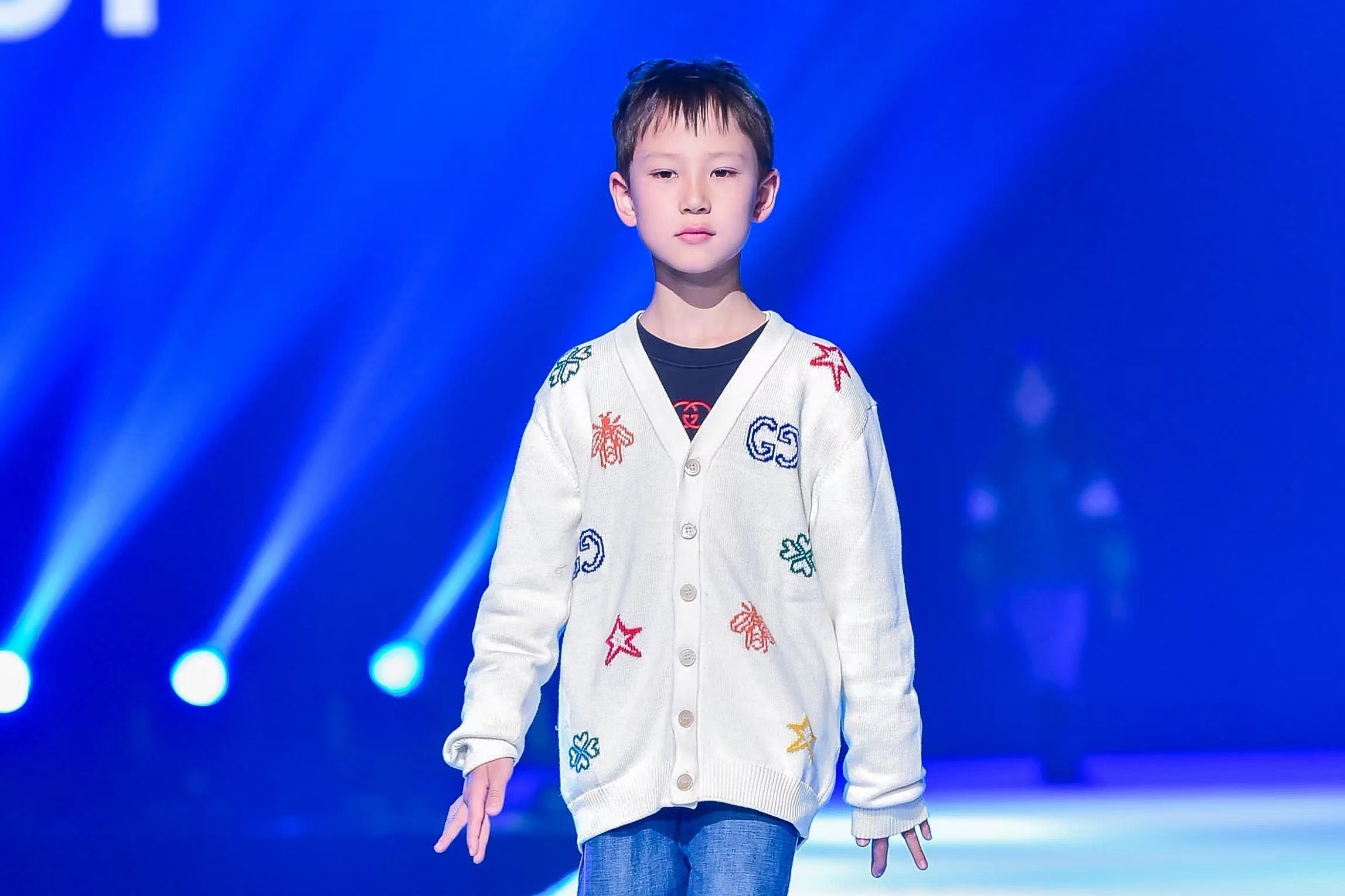小钢琴家潘梓曦妙趣童年与艺术诠释